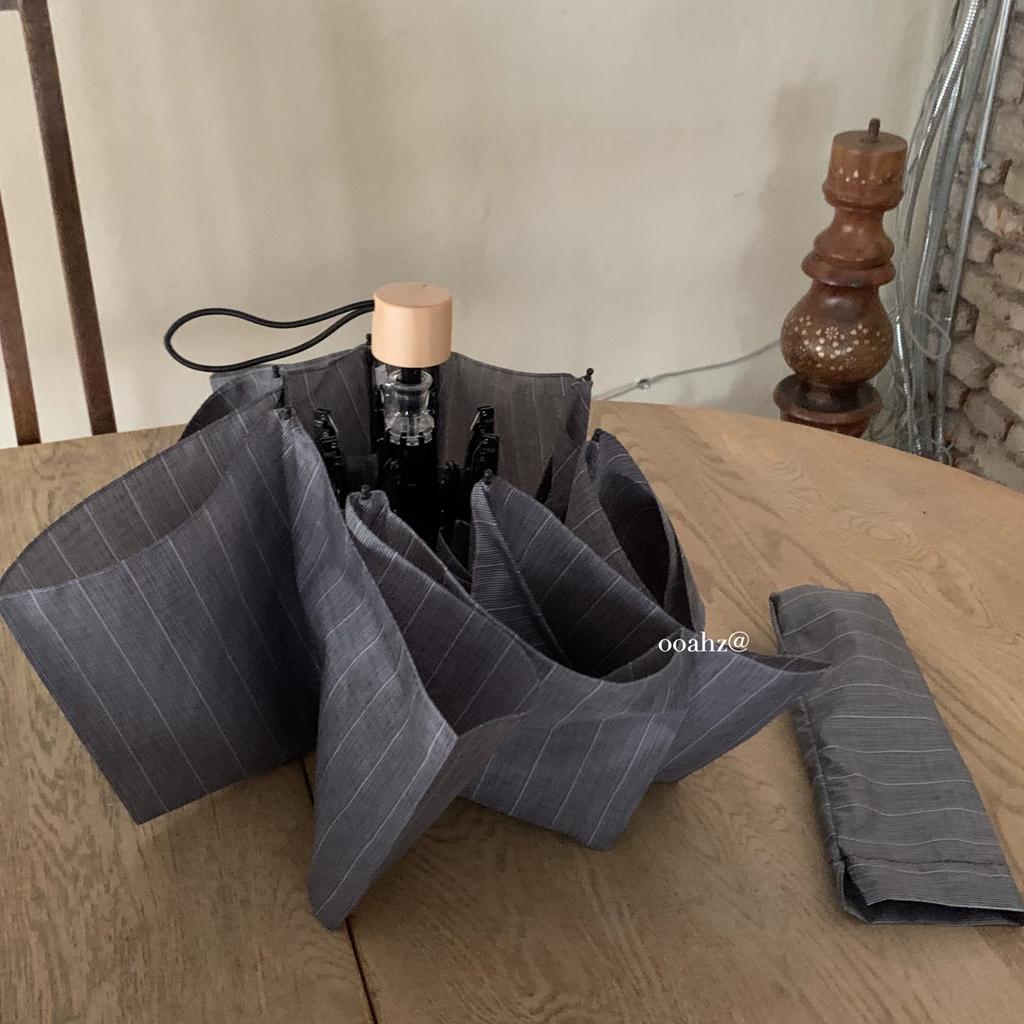 Ascetic Gentleman Style ~ Retro Gray Stripe Wooden Handle Folding Umbrella Lightweight Boyfriend Umbrella Sun Protection Business Umbrella