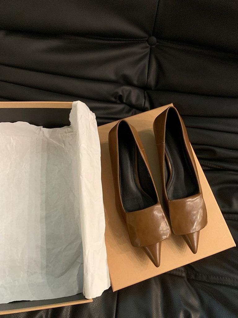 Французские туфли-лодочки на kitten heel, легкая открытая модель, 2025 весна-лето, новые, с острым носом, элегантные, серебристые, вечерние, рабочие туфли