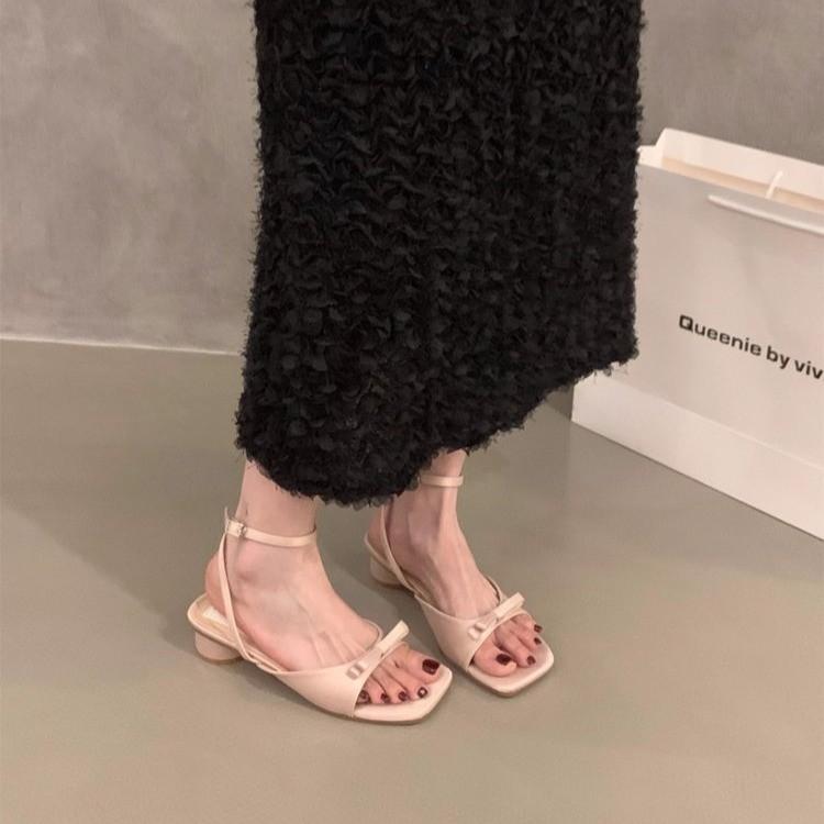 Fashion 2024 Summer Designer Women Sandals Fashion Casaul Open Toe Banquet Sandals Ladies Comfortable Beach Slides Shoes