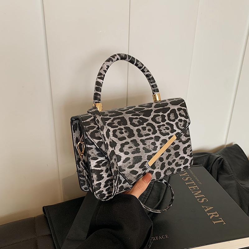 2025 новая сумка на плечо с леопардовым принтом, модная и простая сумка под мышкой, сумка-мессенджер на цепочке, сумка-мессенджер