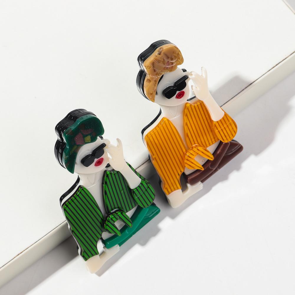 Vintage Sunglasses Lady Acrylic Brooches for Women New 3-Color Cartoon Fashion Girl Figure Badge Pins Jewelry Office Accessories