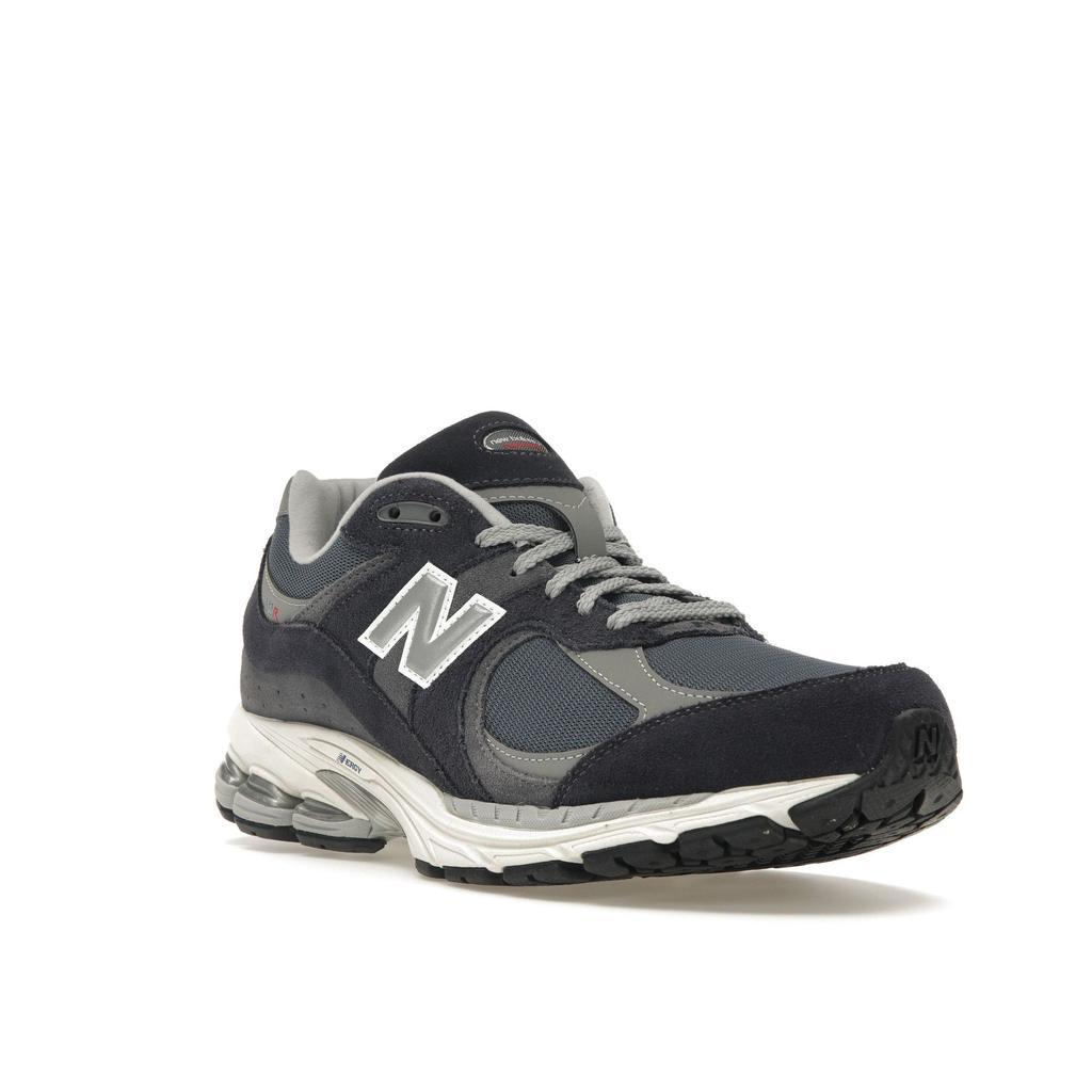 New Balance 2002R Eclipse Raincloud Men Sneakers Blue Graphite M2002RSF
