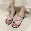 Французский набор с плоской подошвой, маленькие крутые тапочки для пальцев, женские новые летние туфли феи с мягкой подошвой, сандалии со стразами для юбки