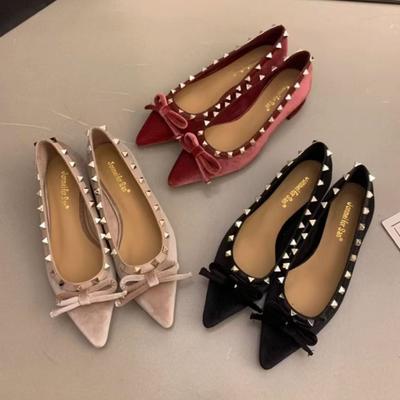 Женские туфли-балетки с заклепками, с мелким вырезом, новые дизайнерские свадебные лоферы для женщин, элегантные модные балетки, женские кроссовки