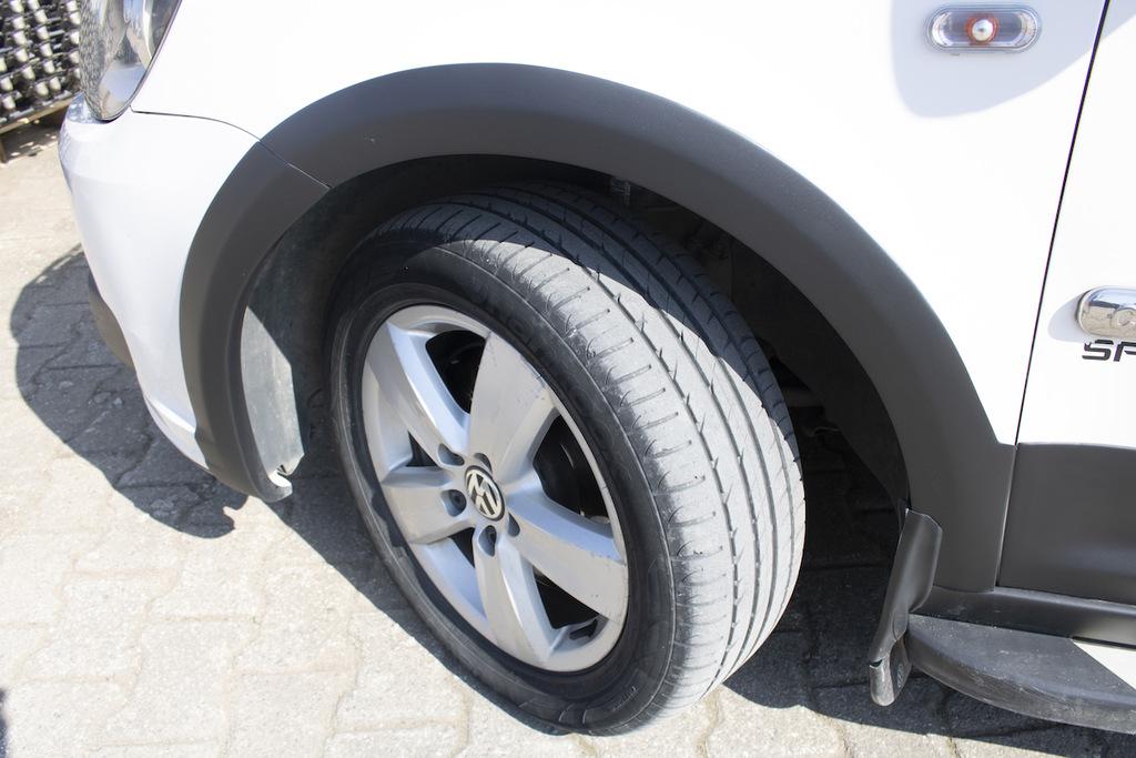 Комплект молдингов и расширителей арок 1 дверь, короткая база для Volkswagen Caddy 2015-2020 гг