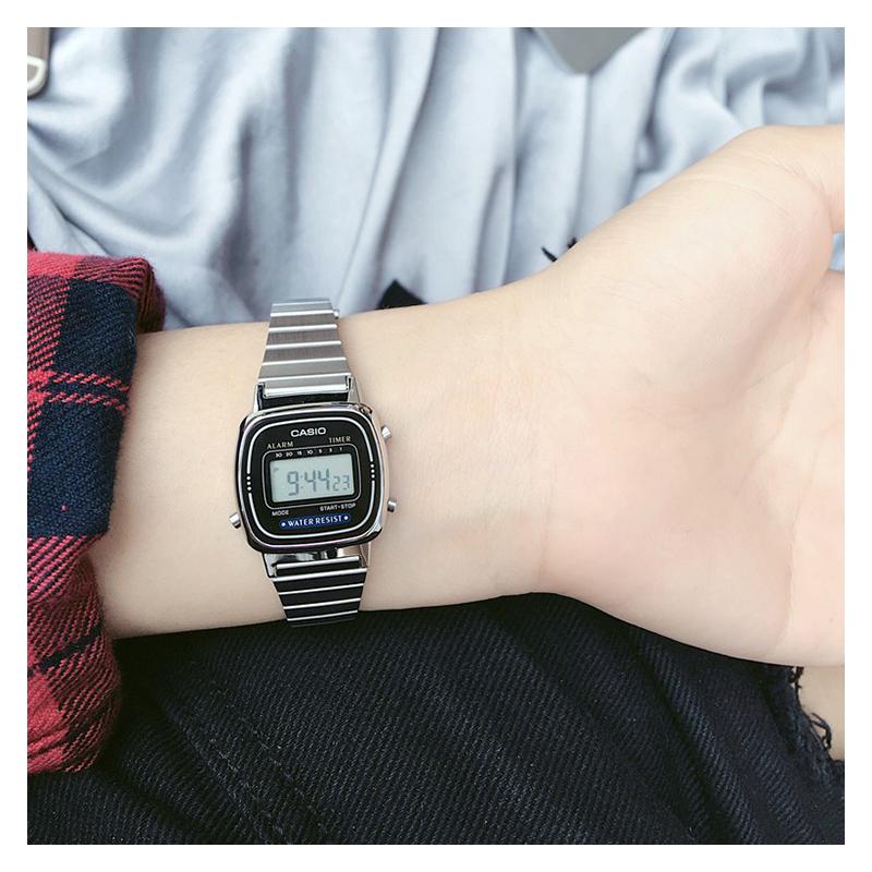 Casio Серия YOUTH - маленькие металлические квадраты, классические ретро маленькие серебристые блоки, ЖК-дисплей, кварцевый механизм, ремешок из нержавеющей стали, японский LA670WA-1D