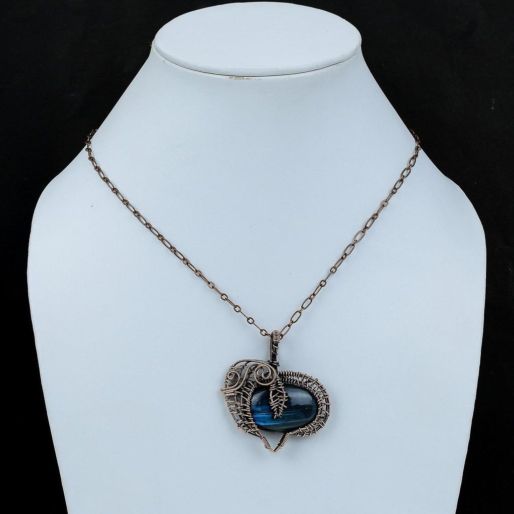 Labradorite Pendant Copper Wire Wrapped Pendant Handmade Gemstone Pendant Unique Copper Design Jewelry Gift For Her Elegant Pendant For Gift