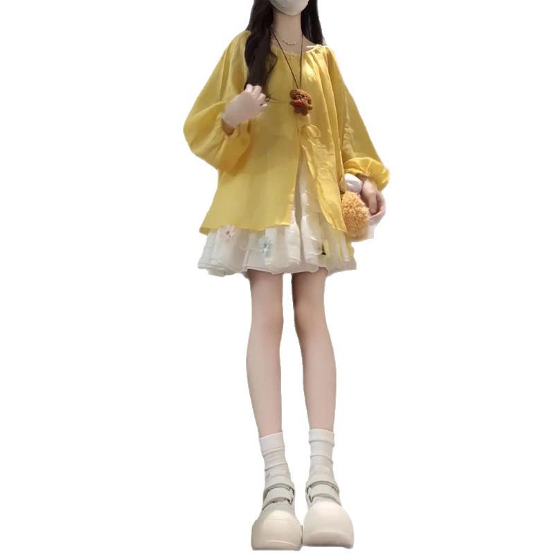 Milk-Toned Outfit: Early Spring/Autumn 2026 French Style Loose Shirt with White Short Skirt