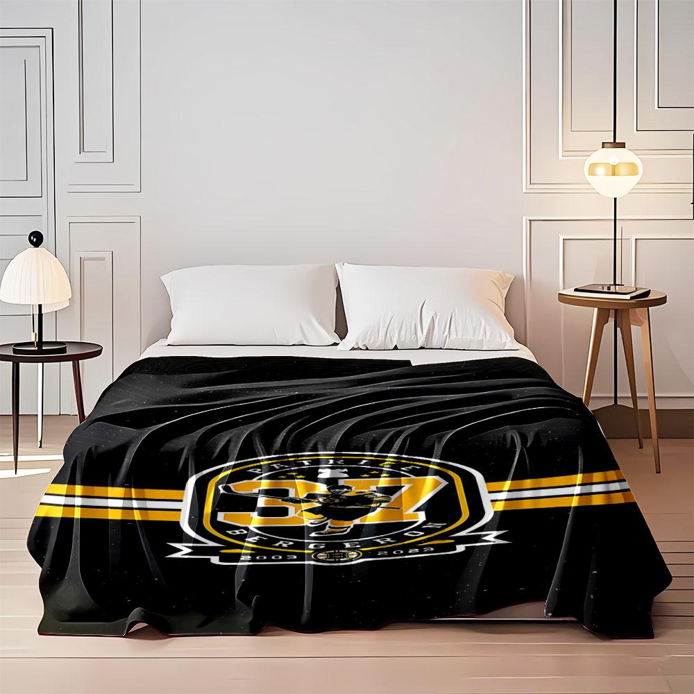 Hockey Tribute Blanket Design print blanket soft and cozy perfect for the living room bed sofa or a nap,gift