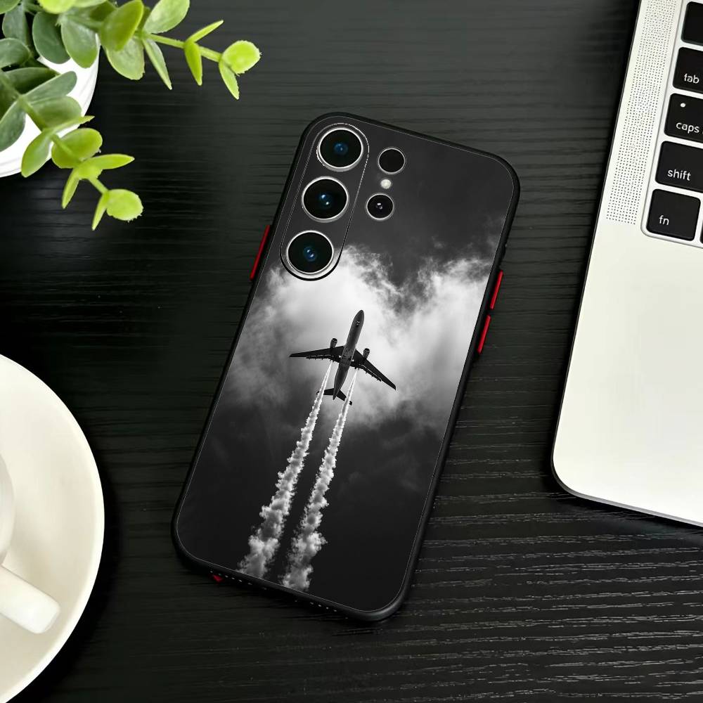 Матовый жесткий чехол для телефона с рисунком маршрута самолета для Samsung S26, S25, S24, S23, S22, S21, S20, S30, Ultra, Plus, Fe, Note, 5G Черный