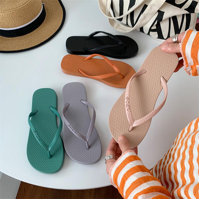 Новые летние шлепанцы женские носят пляжные приморские сандалии на плоской подошве тапочки женские