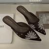 Модные хрустальные женские тапочки Элегантные сандалии на каблуке с острым носком Женские мюли Обувь 2025 Летняя модная обувь Шлепанцы Платье Zapatillas De Mujer
