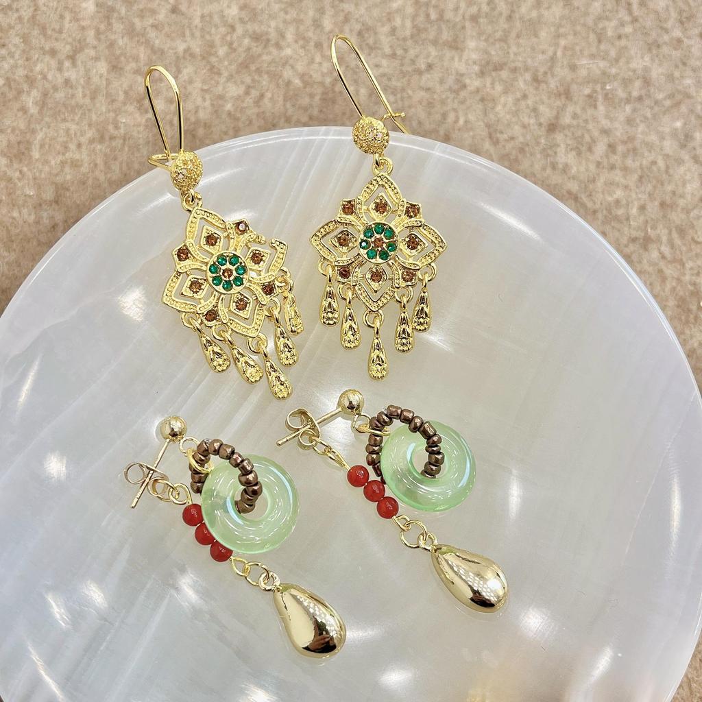 Серьги-кисточки из золота и бриллиантов в этническом стиле в стиле ретро — изысканная роскошь высокого класса для удачи в Новом году