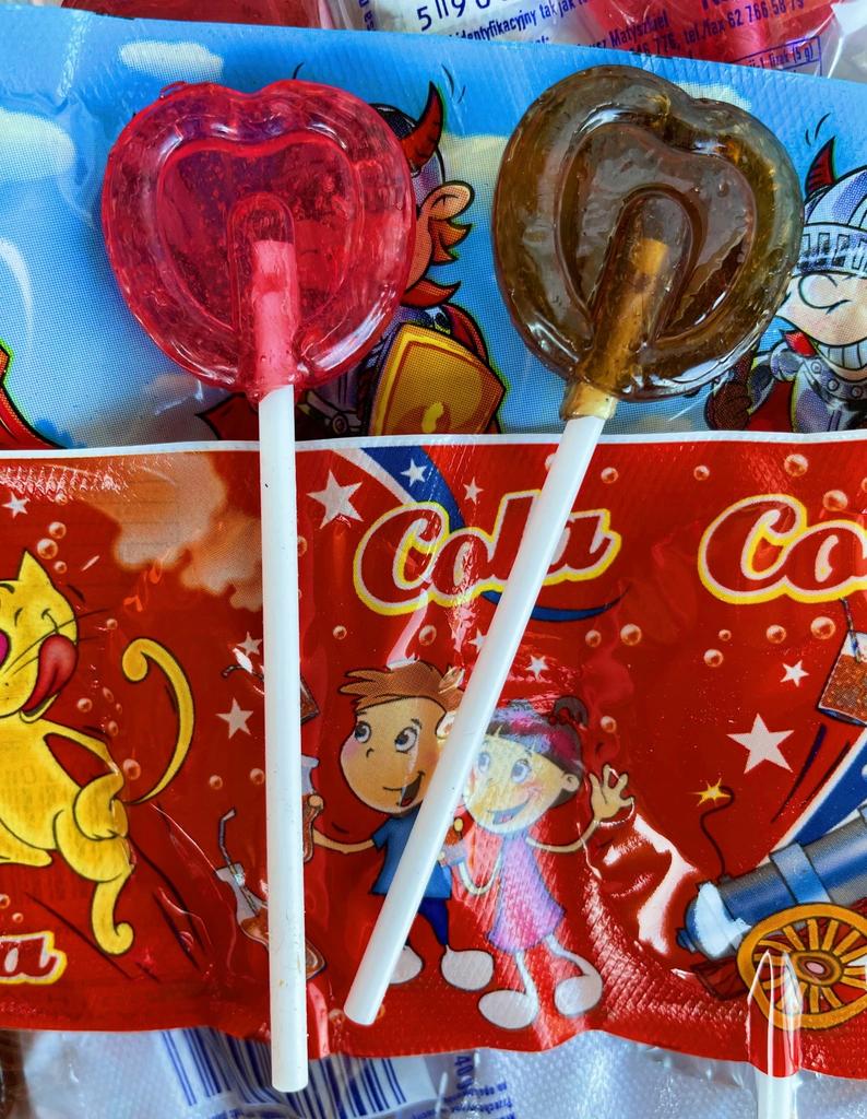 Heart Lollipops ON A STRIP Fruit Hearts Cola KARWIT 8 x 5g