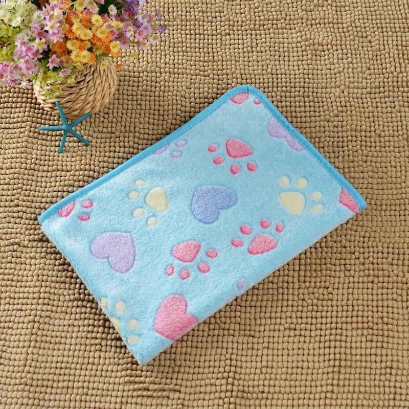 Теплое одеяло из кораллового флиса с принтом лап для кошек и собак