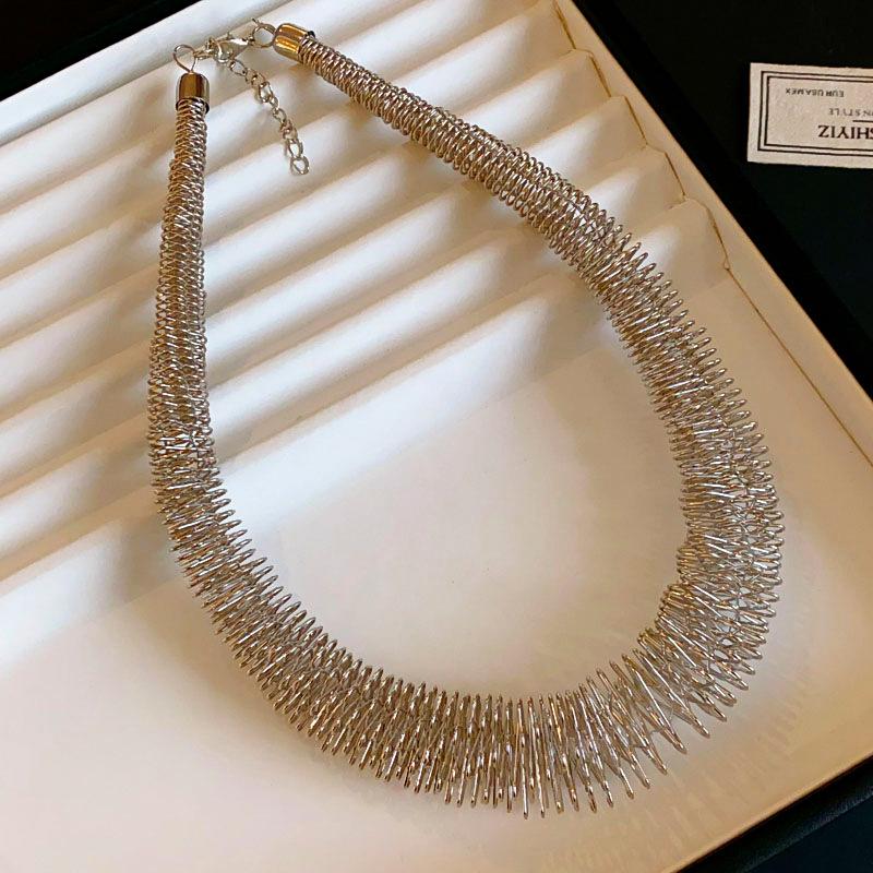 Exaggerated Spring Cut Necklaces Elegant Metallic Necklaces Personalized Fashion Necklaces Trendy Jewelry Accessories For Women