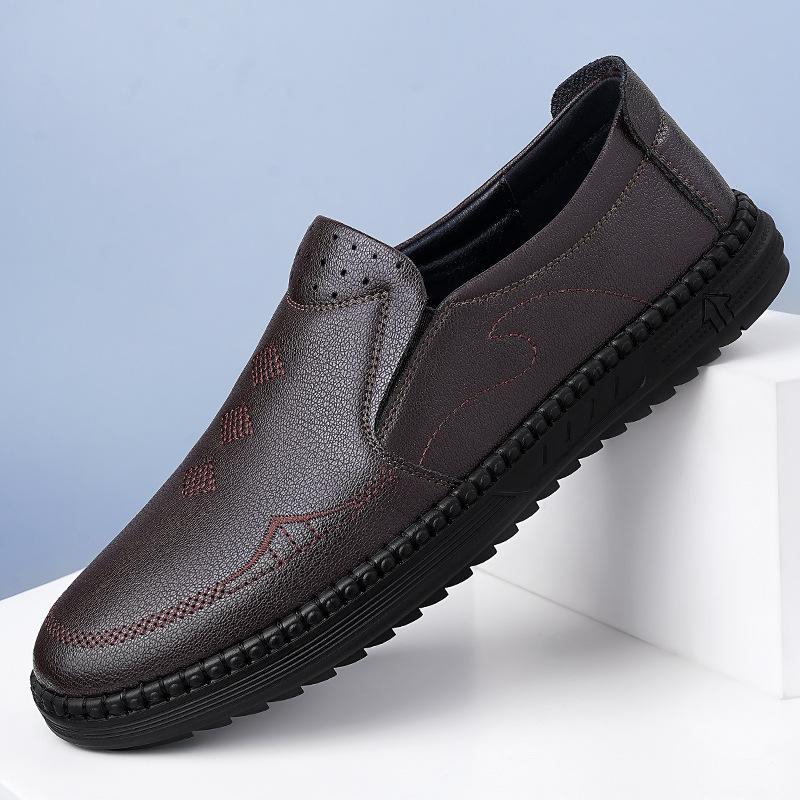 Fashion 2025 Spring Autumn New Designer Loafers Man Fashion Solid Color Soft Leather Shoes Male Solid Color Light Casual Shoe Man