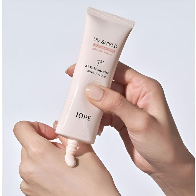 Iope UV Shield Tone-Up Солнцезащитный крем SPF50+ PA++++