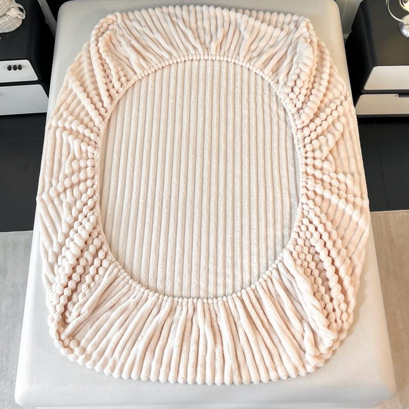 2026 New Rabbit Rabbit Velvet Bedsheet Cover, Single Piece, Winter Thick Milk Coral Velvet Mattress Protective Cover