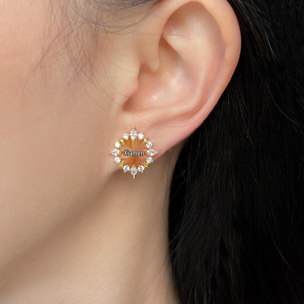 Серьги-пусеты из 18-каратного золота с фиолетовым цирконом в форме звезды: Винтажный Роскошный Придворный Стиль