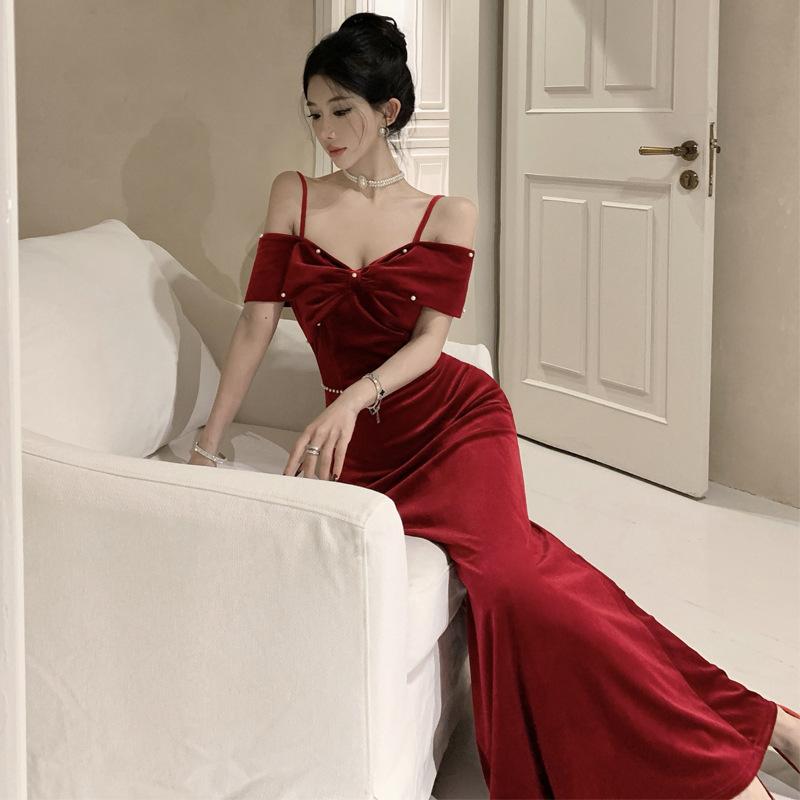 Женское темпераментное светское бархатное платье с открытыми плечами, расшитое бисером