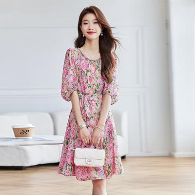 Милое омолаживающее маленькое цветочное платье для женского лета, новое шифоновое, с прикрытием талии и рукавами три четверти.