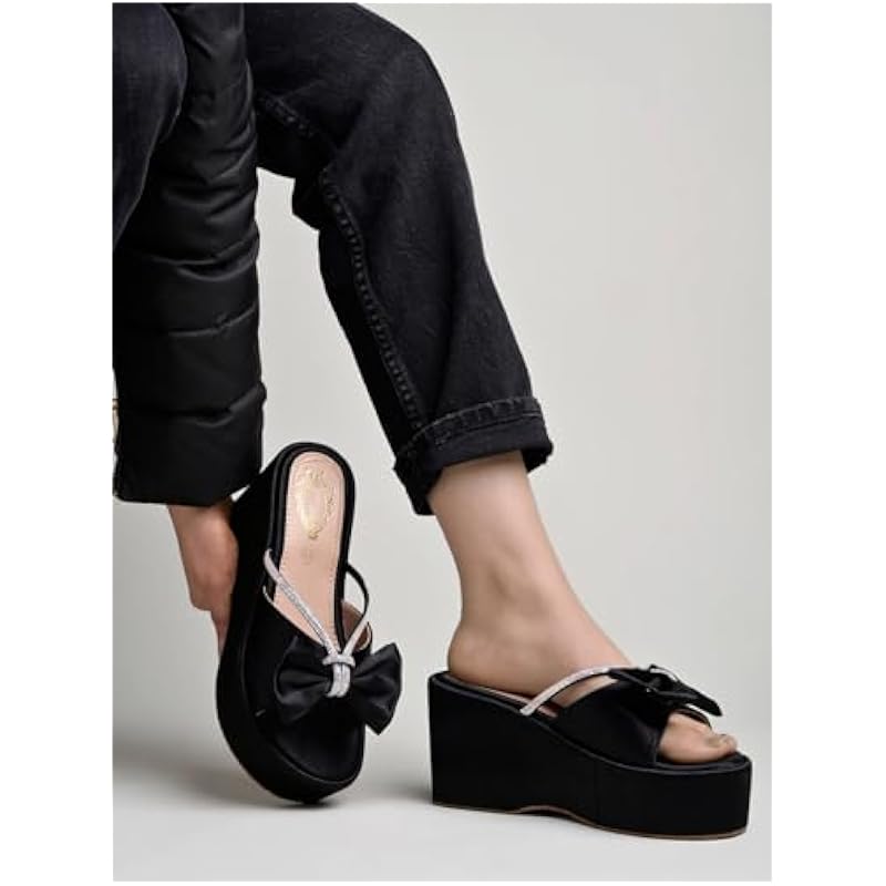 Женская сандалия на платформе Shoetopia