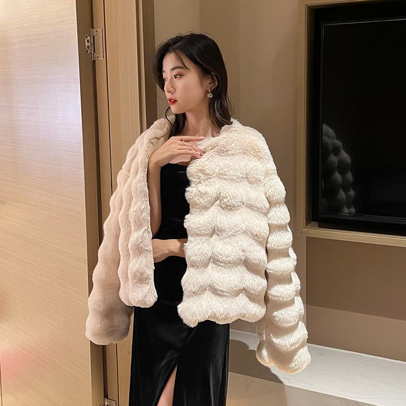 Winter Women's Coat Short Temperament Celebrity Plush Collarless Top Short Coat
