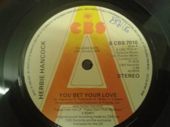 7-дюймовая пластинка HERBIE HANCOCK - You Bet Your Love SCBS7010PROMO CBS 1979 UK Джаз Б/У