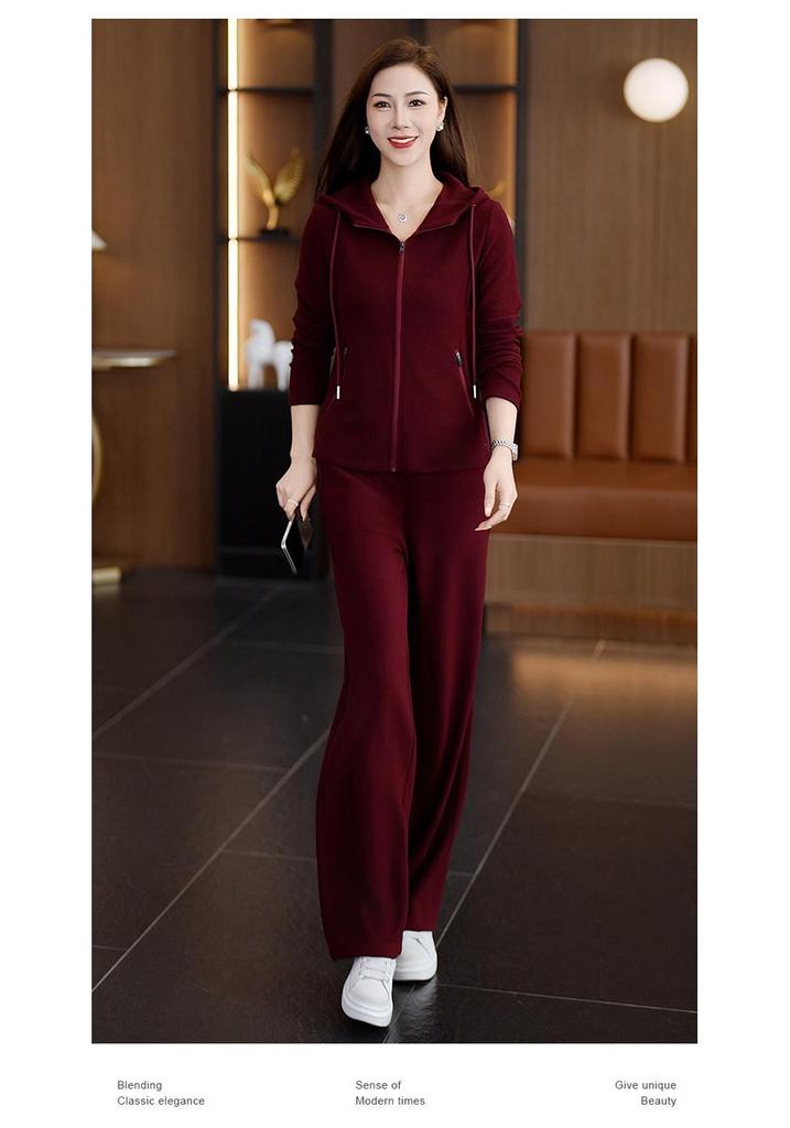 Spring & Autumn Women's Casual Sports Suit: Soft Two-Piece for Moms, Perfect for Jogging, Fitness, Home, & Outdoors