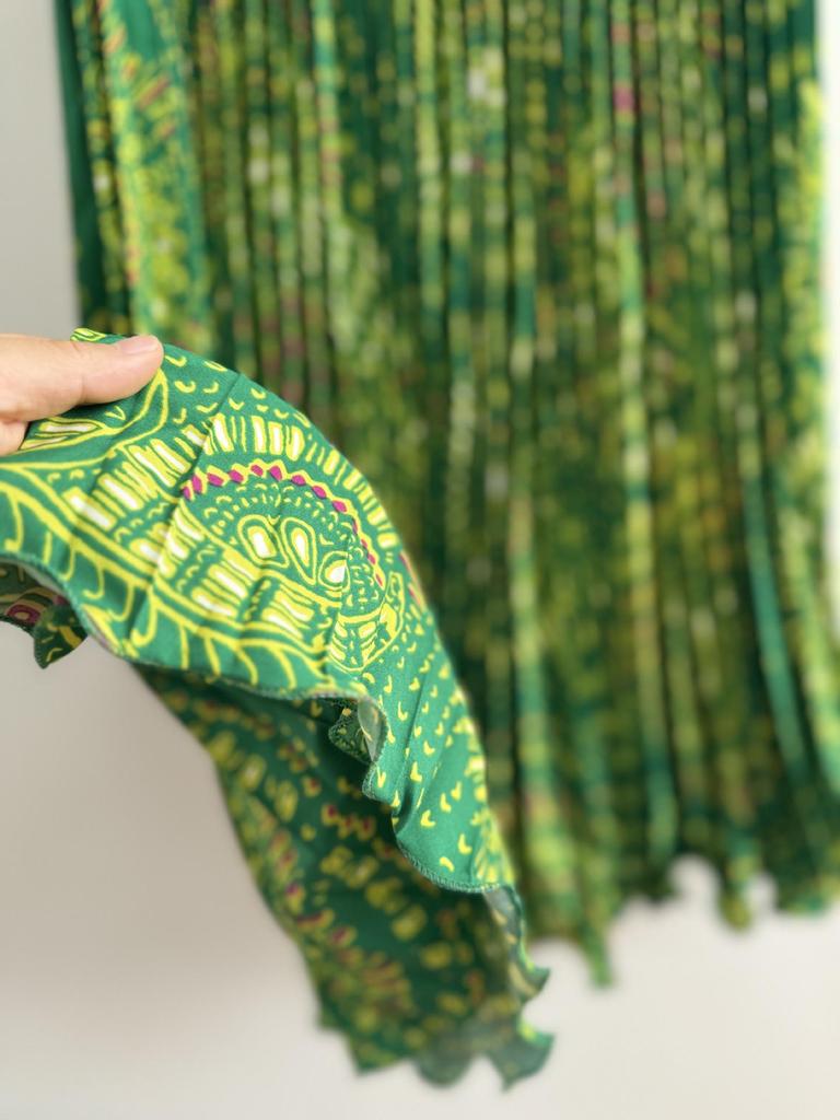 Классическая юбка-трапеция средней длины с плиссировкой и универсальным принтом для женщин