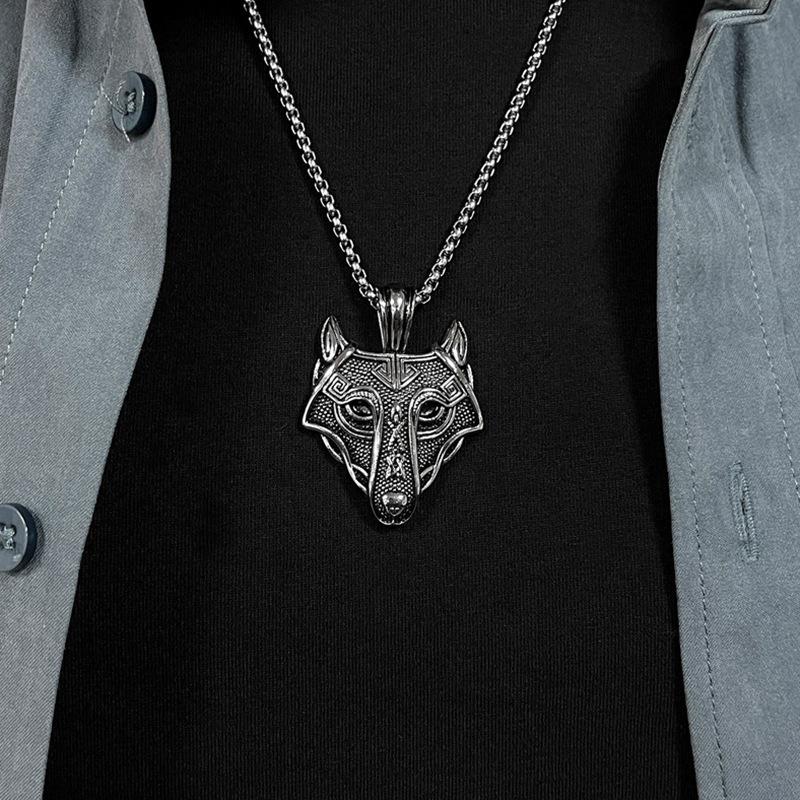 New Titanium Steel Wolf Head Accessory Nordic Viking Titanium Steel Hip Hop Necklace for Men