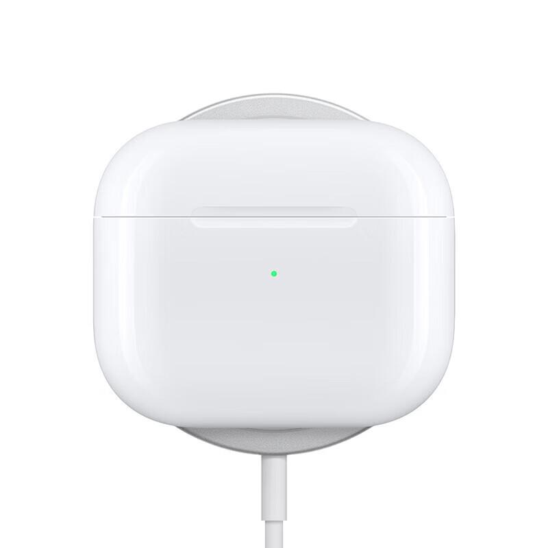 Apple AirPods (3-е поколение) с зарядным чехлом MagSafe