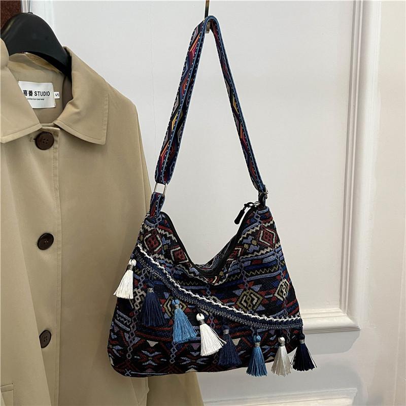 Spring and Summer New Ethnic Retro Large-capacity Women's Shoulder Bag 2024 Medium Fringe Casual Messenger Women's Bag