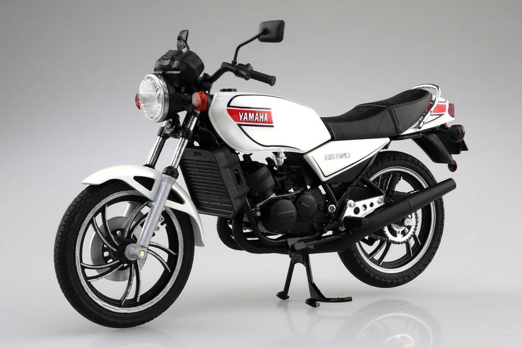 Skyynet Готовый мотоцикл YAMAHA RZ250 Новый жемчужно-белый 1/12