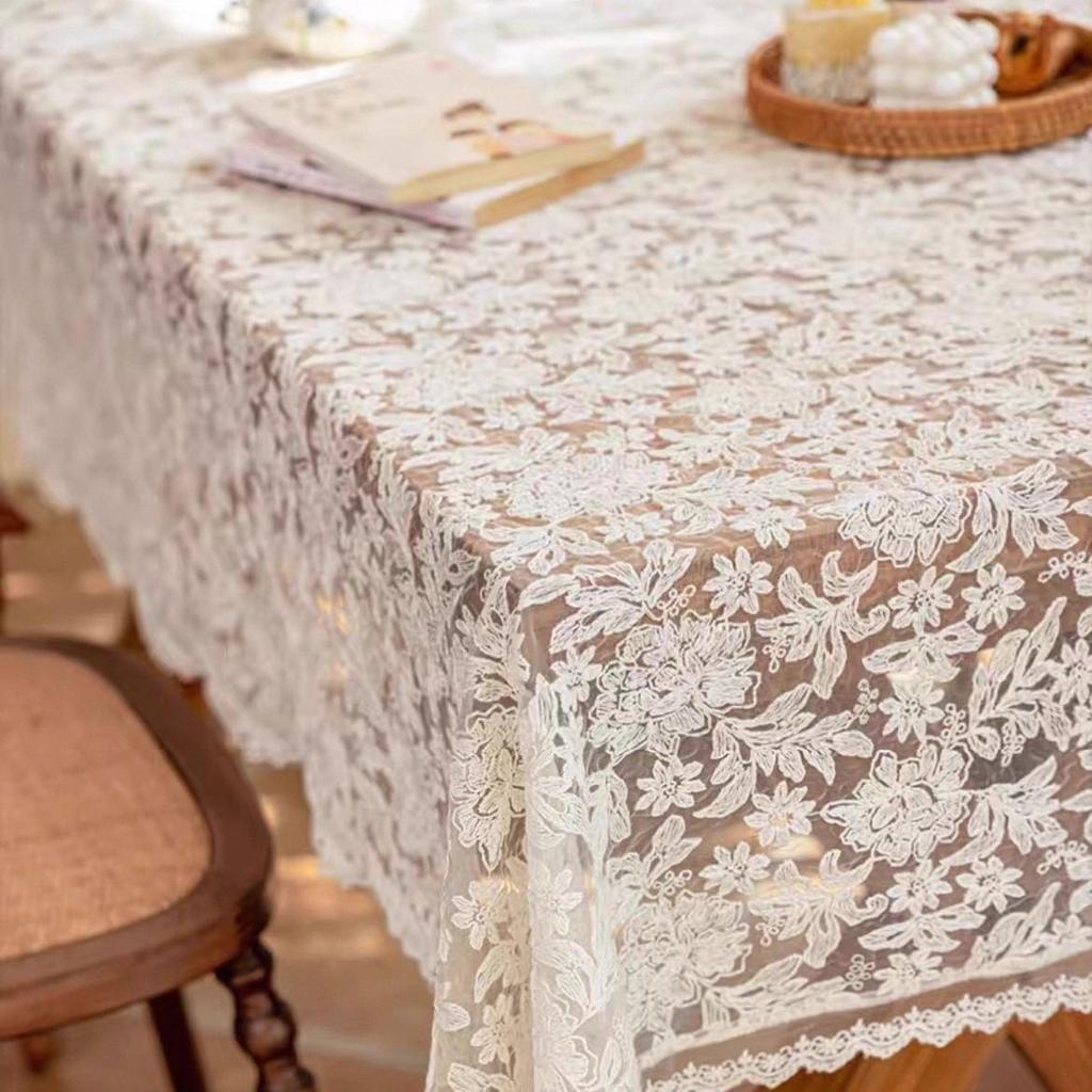 Lace Tablecloth, Polyester Rectangular High-end Romantic Lace Dining Tablecloth, Suitable for Weddings, Parties, Banquets or Coffee Table Decoration