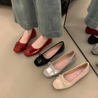 Внутреннее увеличение высоты Французские маленькие красные туфли-одинарки женская обувь 2025 новый весна-осень ретро балет нежные вечерние туфли