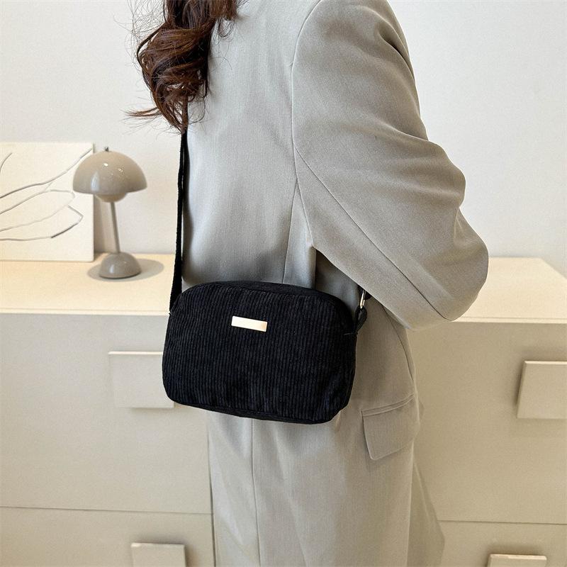 Small Square Bag Women's 2024 New Personalized Fashion Solid Color Corduroy Shoulder Bag Casual Simple Commuter Messenger Bag