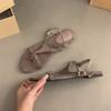 Мода 2025 Сандалии на плоской подошве в корейском стиле с цельной пряжкой Удобные винтажные модные женские сандалии с юбкой в римском стиле