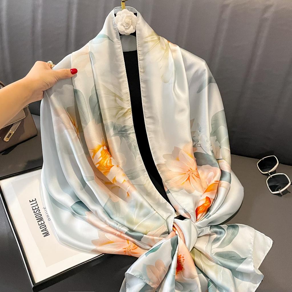 Весна и лето, путешествия, отдых, солнцезащитное пляжное полотенце, шаль, модный темпераментный женский длинный шелковый шарф на улице