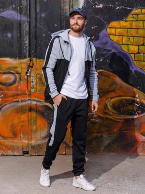 Теплый трикотажный костюм с лампасами  ISSA Plus