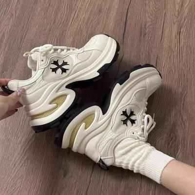 Женская обувь – Кроссовки