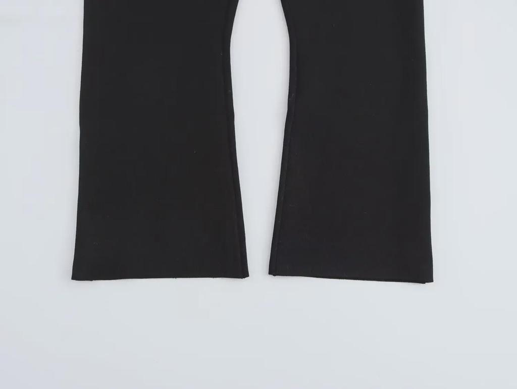 Женский трикотажный комплект из жилета без рукавов и прямых брюк