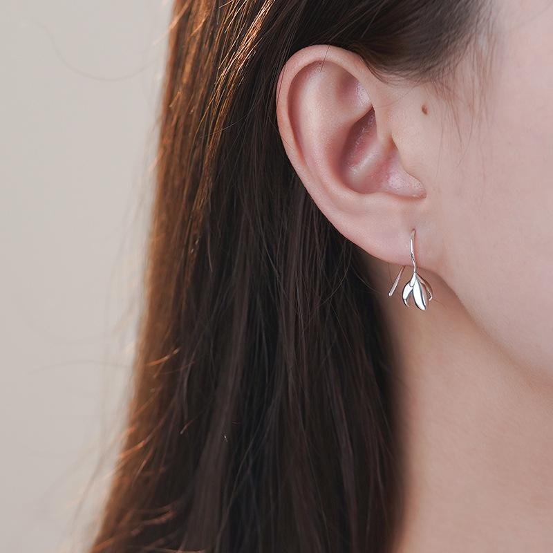 Серьги-крючки Magnolia Осенью и зимой Новый стиль Универсальный и свежий Нишевый прокол ушей Украшения для ушей