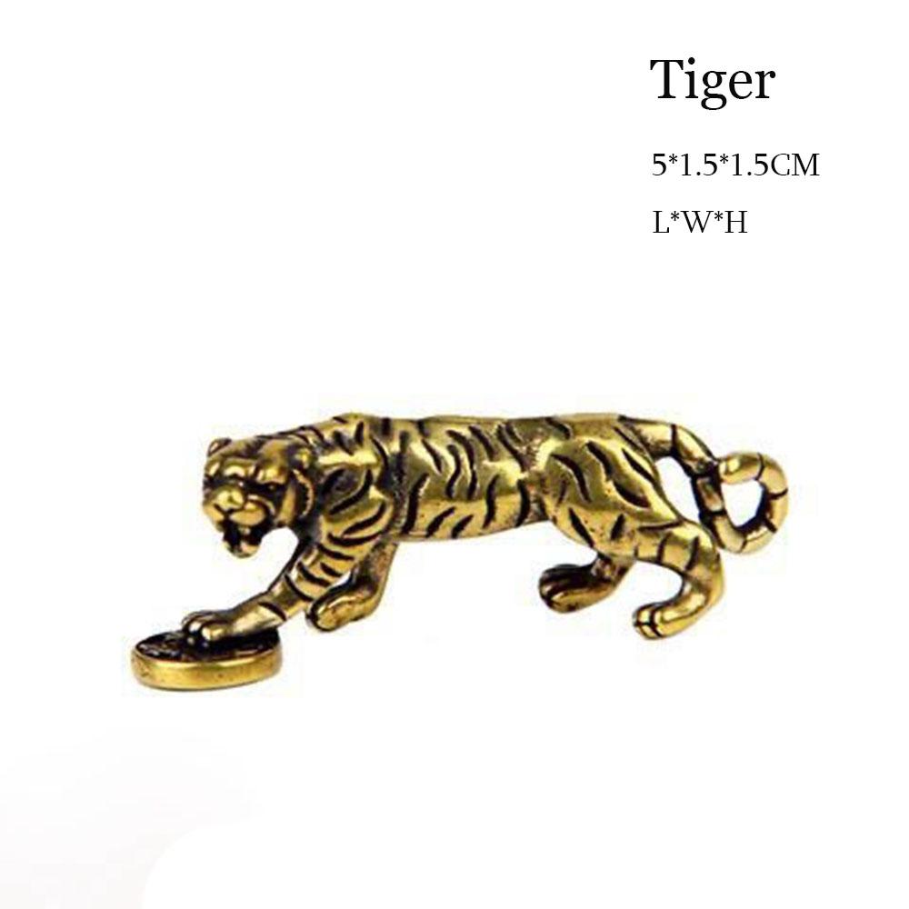 Car Ornaments Bull Ornament Sculpture Key Pendant Copper Miniatures Figurines Keychain Accessories