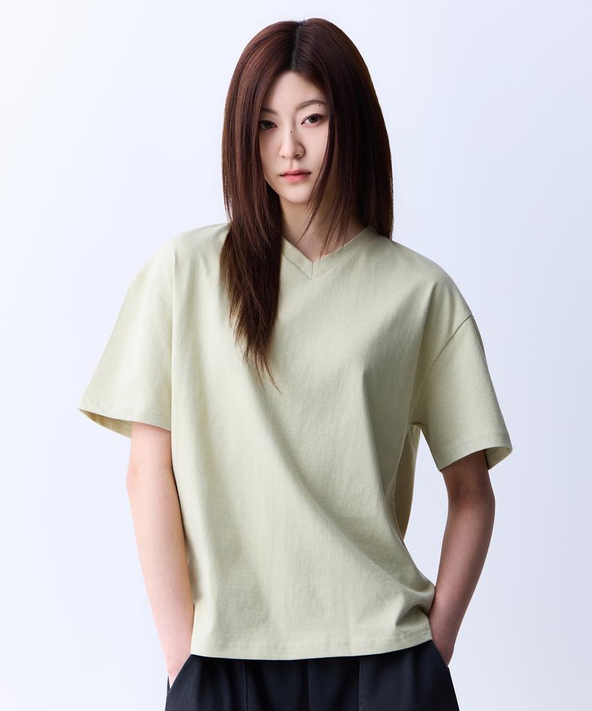 ADERNM Minimal Daily V-Neck T-Shirt Sage Green