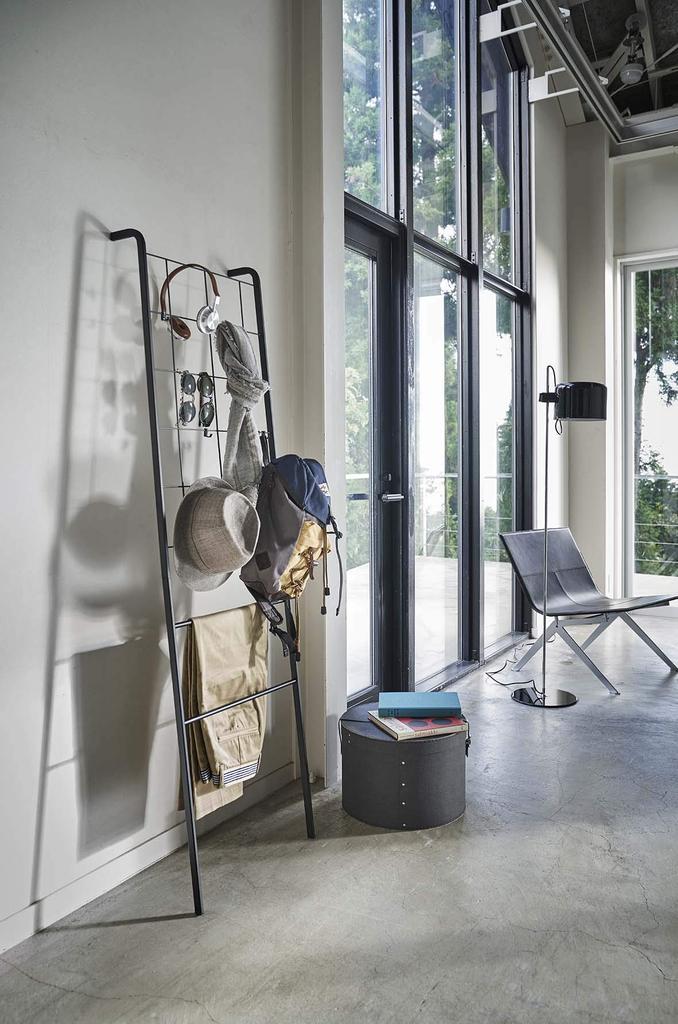 Yamazaki Jitsugyo Сетчатая лестница-вешалка Черный Ш45 x Г24 x В160см Стойка-лестница Tower Вешалка-стойка 4730 (Ямадзаки) Приблизительно в полный рост