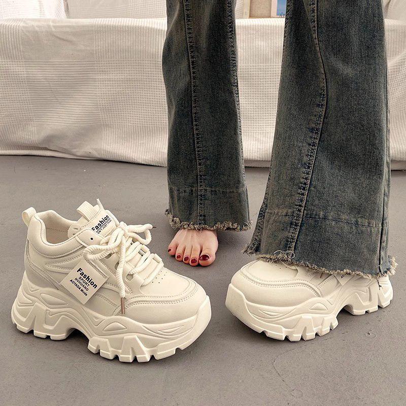 Женские осенние кроссовки на высокой подошве 2025: Маленький размер, толстая подошва, подъем 9 см