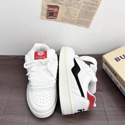 2025 новая универсальная платформа белые туфли женские ins студенческие парные спортивные кеды повседневные туфли-хлебушки