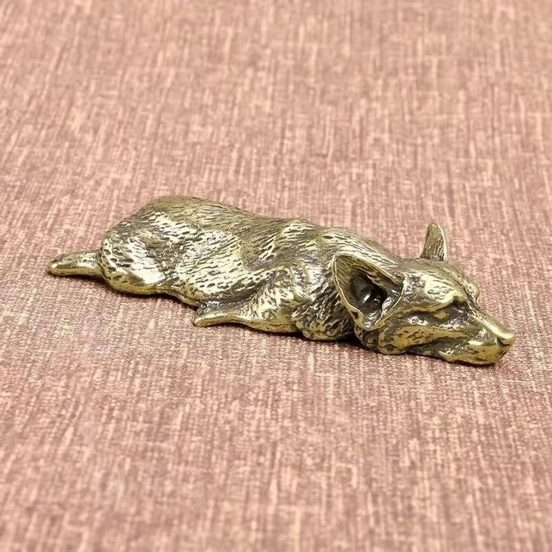 Античная латунь Собака корги Микрорезьба Ручная работа Креативная металлическая собака Настольное украшение Античное украшение для дома Собака Чайный питомец